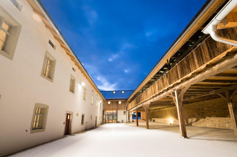 winterlicher Innenhof